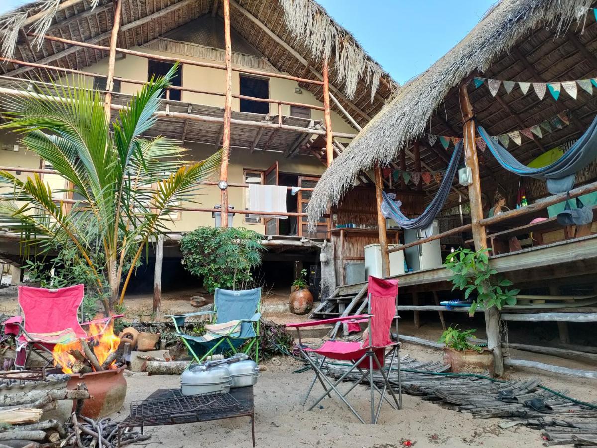 Casa Surf Lodge - Praia do Tofo Eksteriør billede