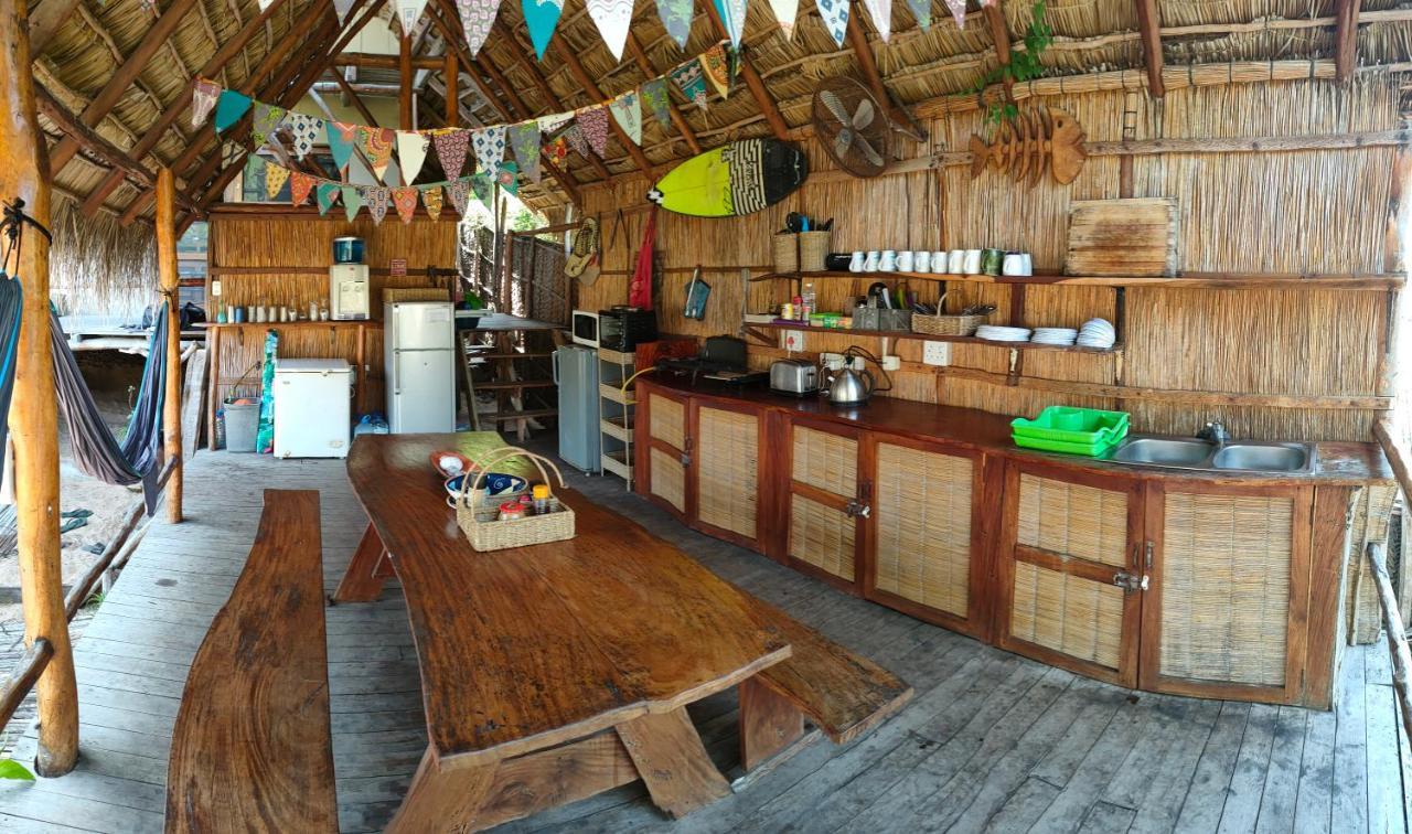 Casa Surf Lodge - Praia do Tofo Eksteriør billede